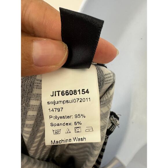 Shein Black & White Striped Spaghetti Strap Romper Jumpsuit Size XL - Picture 5 of 5